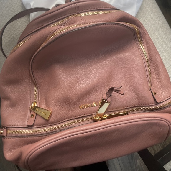 MK BRAND NEW NEVER USED BACKPACK W/dust bag main image 5